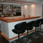 Kellerbar Buche und Weiß moderner interpretiert