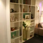 Modernes Regalmöbel in Weiß