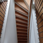 Raumsparende Treppenlösung mit passendem Schutzgeländer