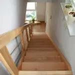 Vollholztreppe traditionelle Bauart modern interpretiert