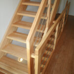 Gerade Treppe Esche geölt, mit Schutzgeländer